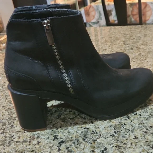 Black Ankle Boots - Picture 1 of 7